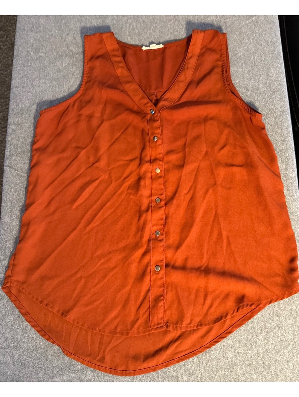 Maurices Womens Sleeveless Button Front Blouse Rust Orange Size M